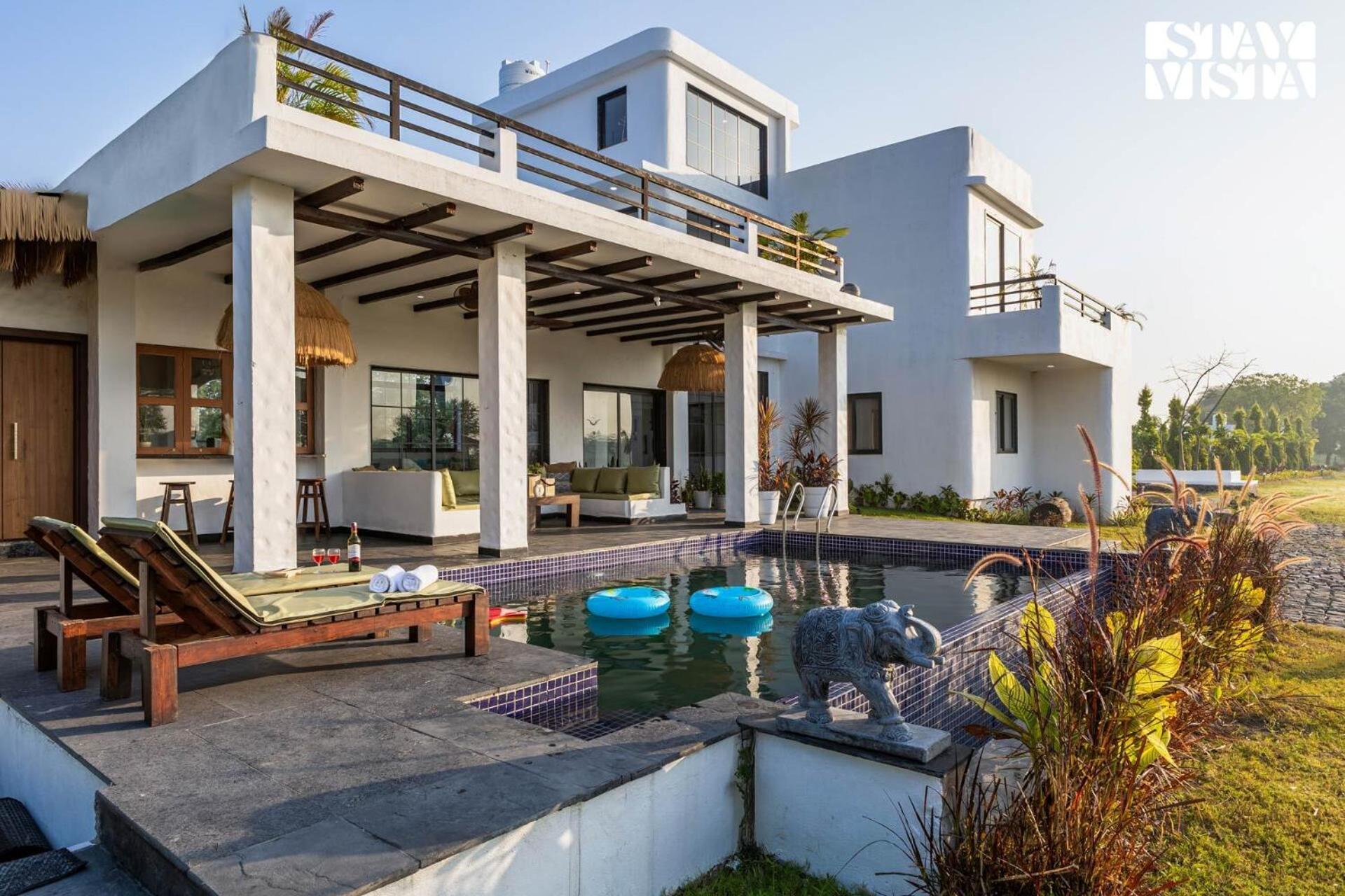 אינדורה Stayvista At Lotus By The Lake With Pool, Bbq & Lawn מראה חיצוני תמונה
